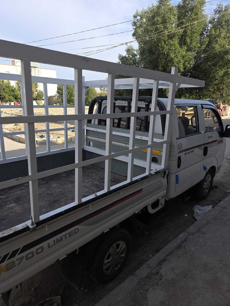 كيا دبل قماره للبيع موديل 17رقم كربلاء دولي مدفوعه الضريبه للسبعه وعشرين صاحبها بكربلاء يريد تحويل مباشر  سياره جاهزه من فضل ربي العالمين سبحانه مكينه وكير واكسل تبريد كوله تمام والسونارموضح بالصورمكان السياره كربلاء السعرب139هاتف ***********
