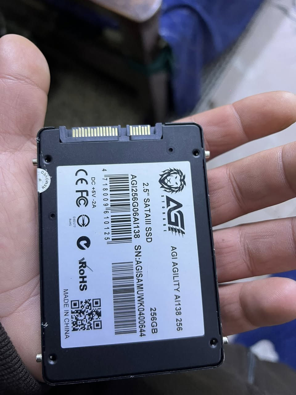 السلام عليكم ❤️
هارد SSD 256 للبيع السعر 50 الف


**إذا كنت صاحب هذا الإعلان وتريد حذفه لأي سبب، رجاءا أرسل رسالة إلى الدعم الفني**