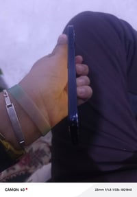 2 عادي ذاكره 128 كله شغال بس الفيس اي دي واقف و بي فطر بالشاشه والظهر ...