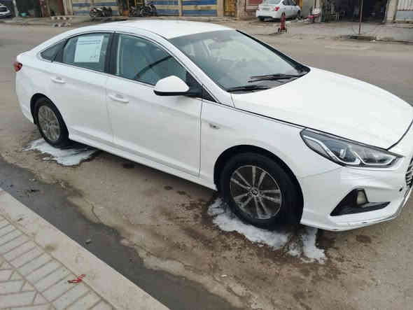 سوناتا للبيع 18متومه طبق الأصل مكينه وكير تخم تاير جديد حداده جديده تبريد سياره بانزين خط واحد دخول جديد وجاهزه من كلشي السعر 71وبيها مجال للتواصل ‏‪***********‬‏
