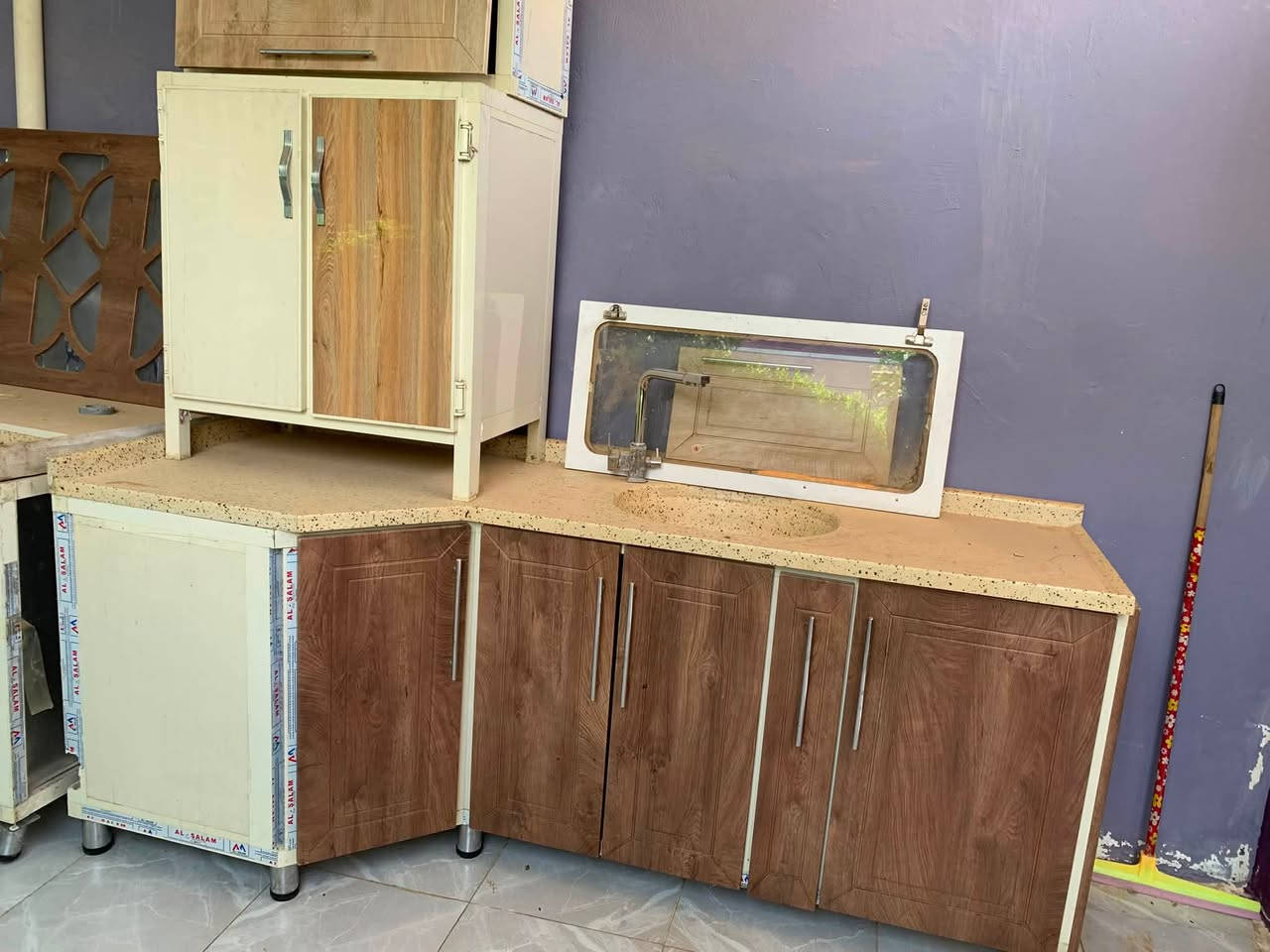 كاونتر الخارج خشبhdf والداخل mdf والأعلى مرمر قياس 3 متر مع سنك نفس المواصفات قياس 2 متر مع محلقات كاونتر كامل

السعر مليون وربع💵 

شغله كلف 4 ملاين رجاء الشراي والرغاب يدخل خاص فقط


**إذا كنت صاحب هذا الإعلان وتريد حذفه لأي سبب، رجاءا أرسل رسالة إلى الدعم الفني**