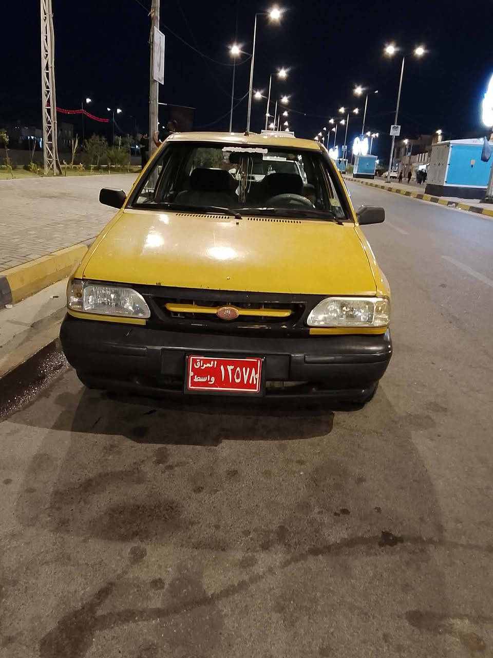 السلام عليكم شباب سايبه موديل 12للبيع
كير ومحرك نضيفات حداديه حلوه تخم تاير ابو الخط جديد رقم صدامي عليه هيئة وغرامات راعيه موجود السعر 15
وذا اصفر هه انطيك رقم نكليزي اب 24
مكان السياره واسط الكوت 
***********هذا رقم اتصال 
والثاني واتساب ***********هذا واتساب
