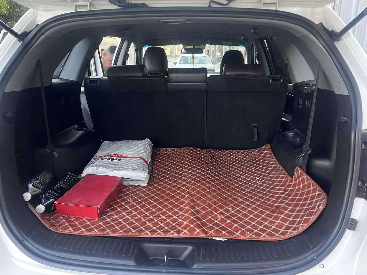 سلام عليكم
كيا سورنتو موديل2015 6سلندر 
مكفوله السياره 
مواصفات 
٧راكب 
ايكو 
حساسات امامي خلفي 
كشنات جلد 
3قطع تبريد 
مري شفط وترحيب 
بردات جانبيه
كشنات كهربائي  

فوول مواصفات الخليجي كويتي معروفه 
سياره مكفوله صبغ و  ***********
مكاني نجف
