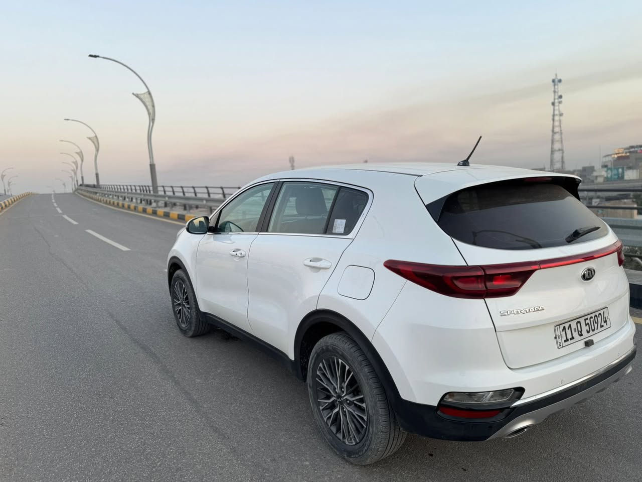 سلام عليكم 
كيا سبورتج 2022

رقم بغداد تحويل ثاني يوم

سياره مكفوله بس بيه بارد بل اهلال جاملغ المامي بدون رش ماشر بل ازرك وبيه شبر بل اهلال الخلفي حار ماشر بل احمر والباقي مكفول كفاله عامه سونار وين ماتردت اخذا .

موصفات

بصمه تشغيل .
مري شفط . 
اشاير بل مري .
شفتات استيرن .
سايد بريك كهربائي دكمه .
كشنات تدفئه تبريد .
تدفئه استيرن .
بصمة ابواب .
3 وضهيات قياده .
اوتو هولد .
جنطة كهرباء .
قياده ذاتية.
تثبيت سرعه .
حساسات خلفيه .
مانع اسطدام .
مانع تزحلق .
وبعد بيه مواصفات هواي .

مكينة 2000 تيربو سوبر (ديزل)
مكينه اقتصاديه مابيه صرف وشلعه ومعدل 
تختلف عن السيارات الكبار بهوايي.

سعر (165)وبيه مجال للشراي .

تواصل على الرقام فقط .
***********
‭***********‬

مكان ديوانية
