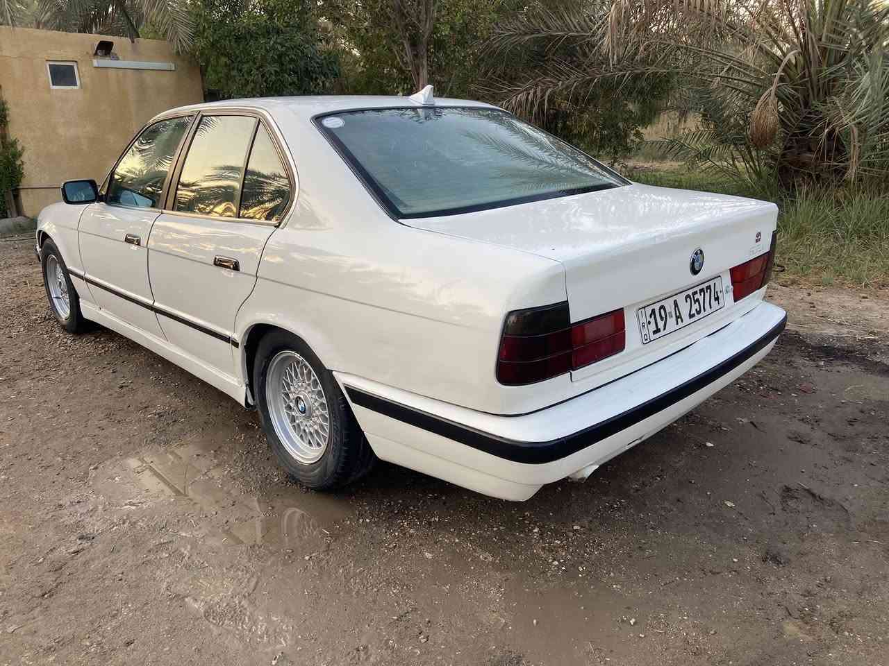 بي ام ٥٢٥ مسكر فانوس موديل ١٩٨٩ رقم كربلاء دولي سياره جاهزه كير مكينه تبريد السياره مصبوغه عام بدون حادث فقط صبغ كلشي بلادي السعر ٤٠ للاستفسار *********** او *********** مكان السياره بابل
