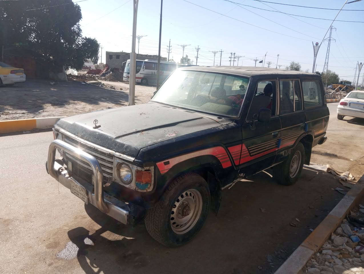 اسلام عليكم لاندكروز سياره جاهزه محوره كير ومكينه كاز مسكر تحوير جديد كير ومكينه وكسن مكفولات كله جديد  سنويه عضم عاج سياره ضيعت رقم راعيهه اتكفل بسرقه ولعشاير ولطلب الشراي ينتصل وبخدمته مكاني ناصرية السعر 19 
  .  ‏‪0784 185 9205‬‏
