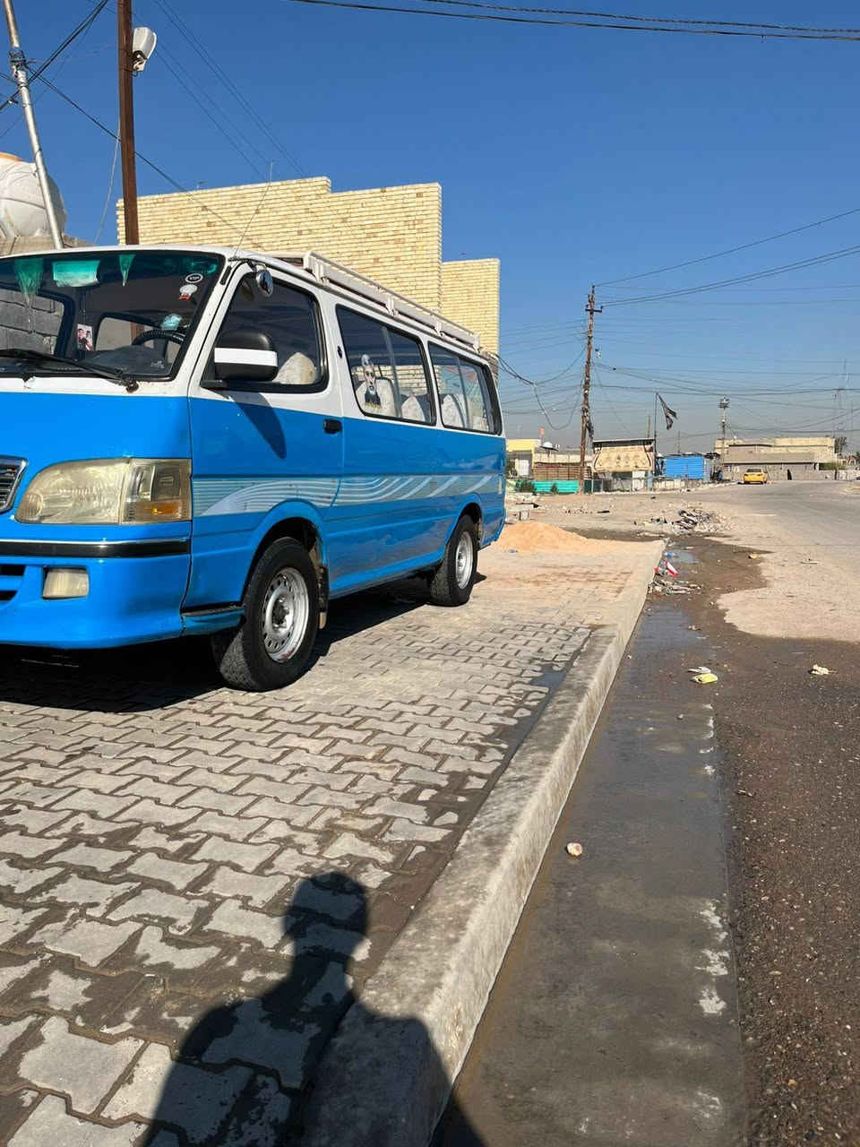 سلام عليكم جنبي 2016 للبيع مكفوله كفاله عامه دوشمه جديده صدر جديد سياره جاهزه كبل لشارع مصفره هيئه وغرامات السعر 70 وبيه مجال حك جيه استفسار اتصل ما متواجد ع فيس *********** مكان سياره بغداد جسر ديالى
