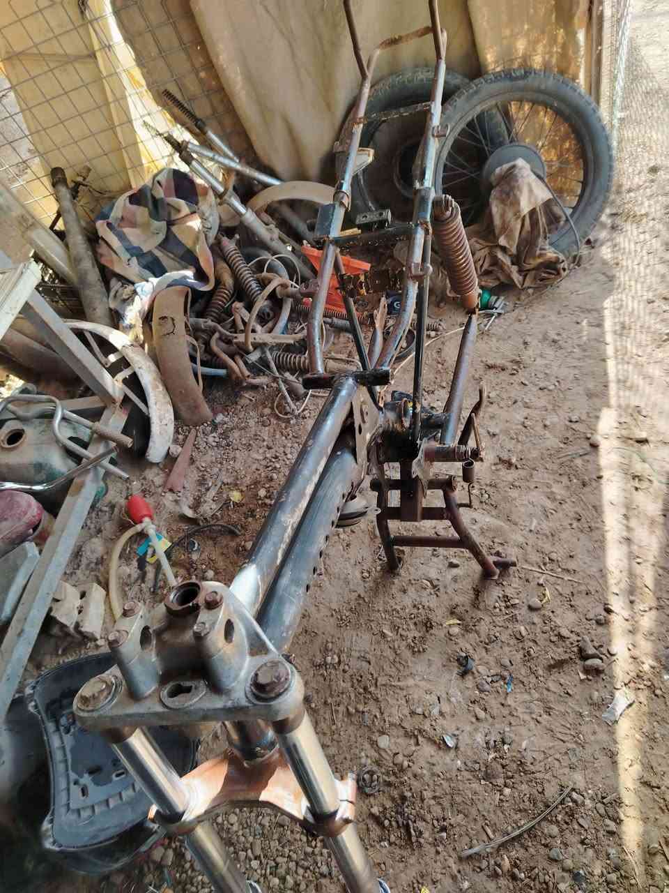 من رخصت المدير غراض للبيع موجود توصيل اتصل على *********** بي وتساب
