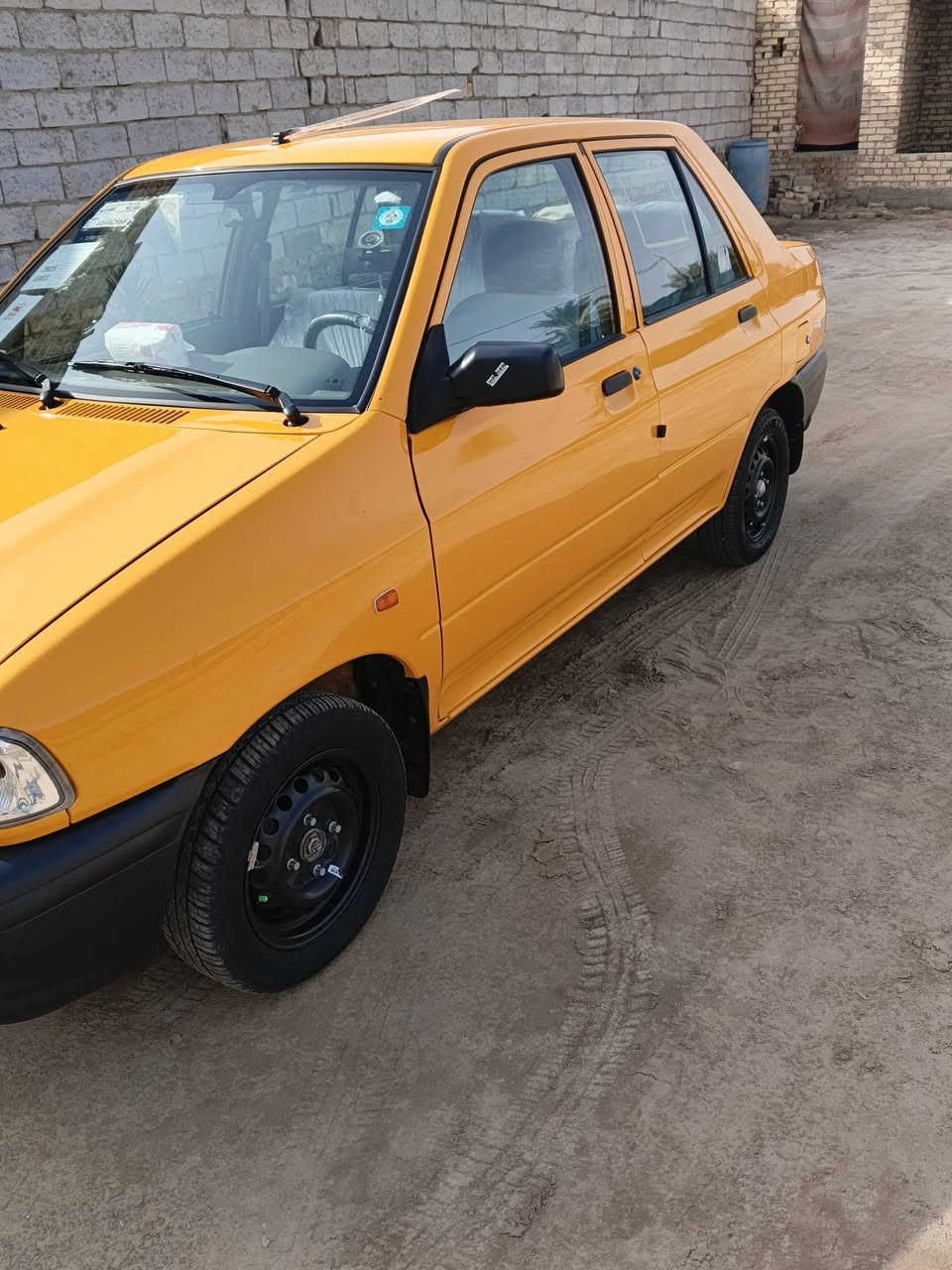 السلام عليكم سايبه 25 ماشي 16,000 مقفوله كفاله عامه قمر كامله سعر 80
***********
