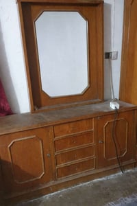 للبيع • غراض • غرف نوم