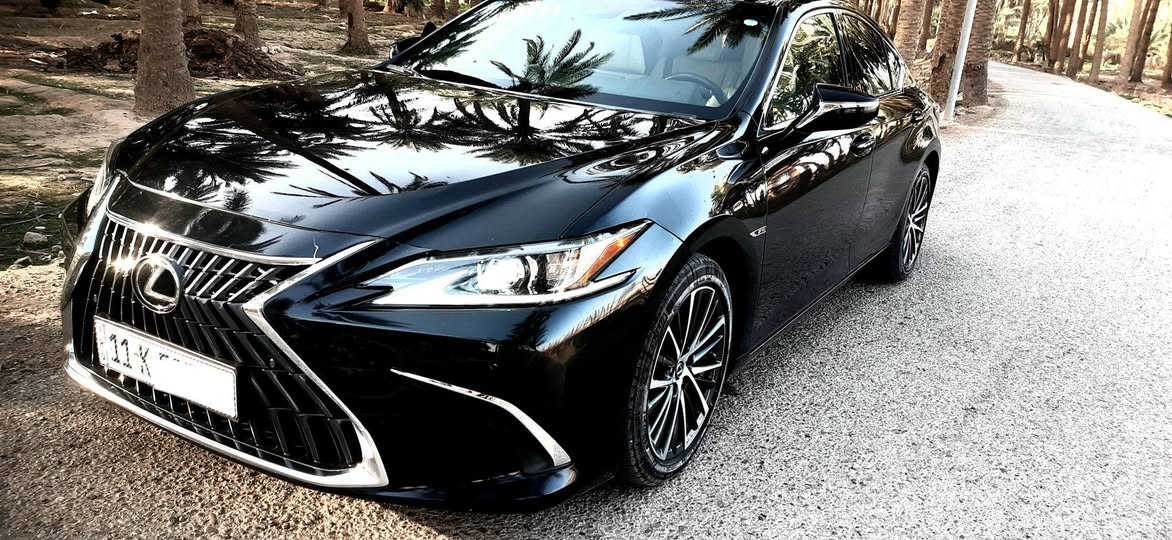 Lexus_ES300_2023
السلام عليكم. 

#للبيع_او_مراوس_بيك_اب_او_سيارة_عالية

#Lexus_ES300_2023

#وارد امريكي رقم #بغداد_مميز 
----------------------------
#المواصفات 🏅🥇
هايبرد
فتحة سقف 
بصمة
رادار °390
تحديد مسار 
مثبت سرعه 
حساسات أمامية وخلفية وجانبية
تحذير النقطة العمياء 
كشنات جلد كهرباء تدفئة تبريد 
ذاكرة خزن المقاعد 
تبريد قطعتين مناخ منفصل 
تحكم لمس
شاشة تدعم اندرويد أوت أبل كار بلي 
شحن وايرلس 
نظام #اقتصادي_عادي_رياضي
أنظمة قيادة متعددة 
باقي المواصفات موضحة بالصور 
----------------------------
#ضررها بنيد بدون دواخل مبدل نفس اللون اصلي 
#قطعتين كلير
----------------------------

السعر 💰 (( 255$ )) 

اعتذر ما اجاوب خاص 

للاستفسار الإتصال 

***********
***********
