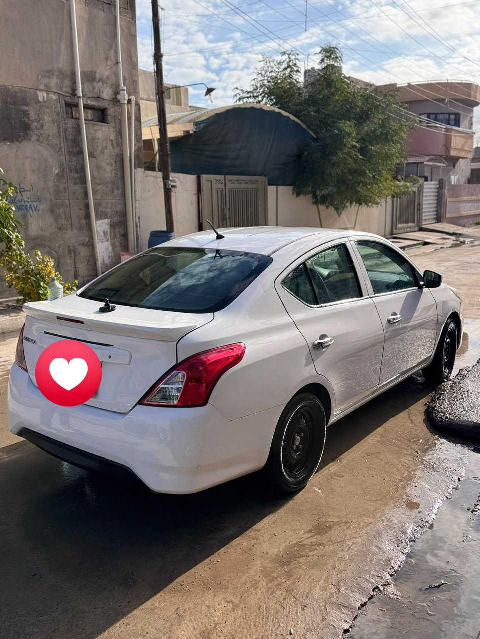 سياره نيسان فيرسا موديل ٢٠١٧للبيع للمزيد خابر هاي رقم ***********وسعر مناسب٩٧ ورقه اكو بيه مجال للشراي
سياره مال بيت
