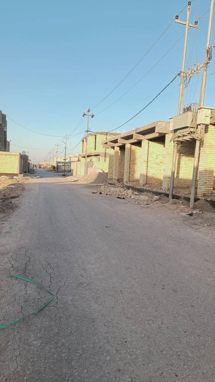 هياكل اثنين للبيع مع محلات بمجمع صلاح بالشارع الرئيسي مقابيل المستشفى القاسم ع ***********
