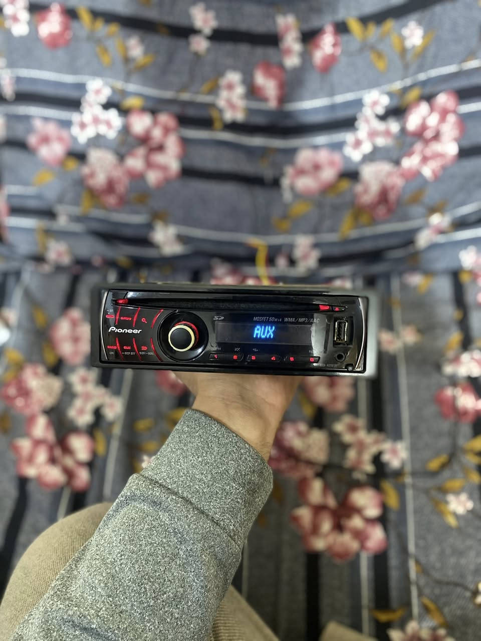 ‏مسجل بايونير قرص راديو اواكس دبل4 مخارج دمام السعر 45 الف وبي مجال مكاني بغداد الزعفرانية ***********
