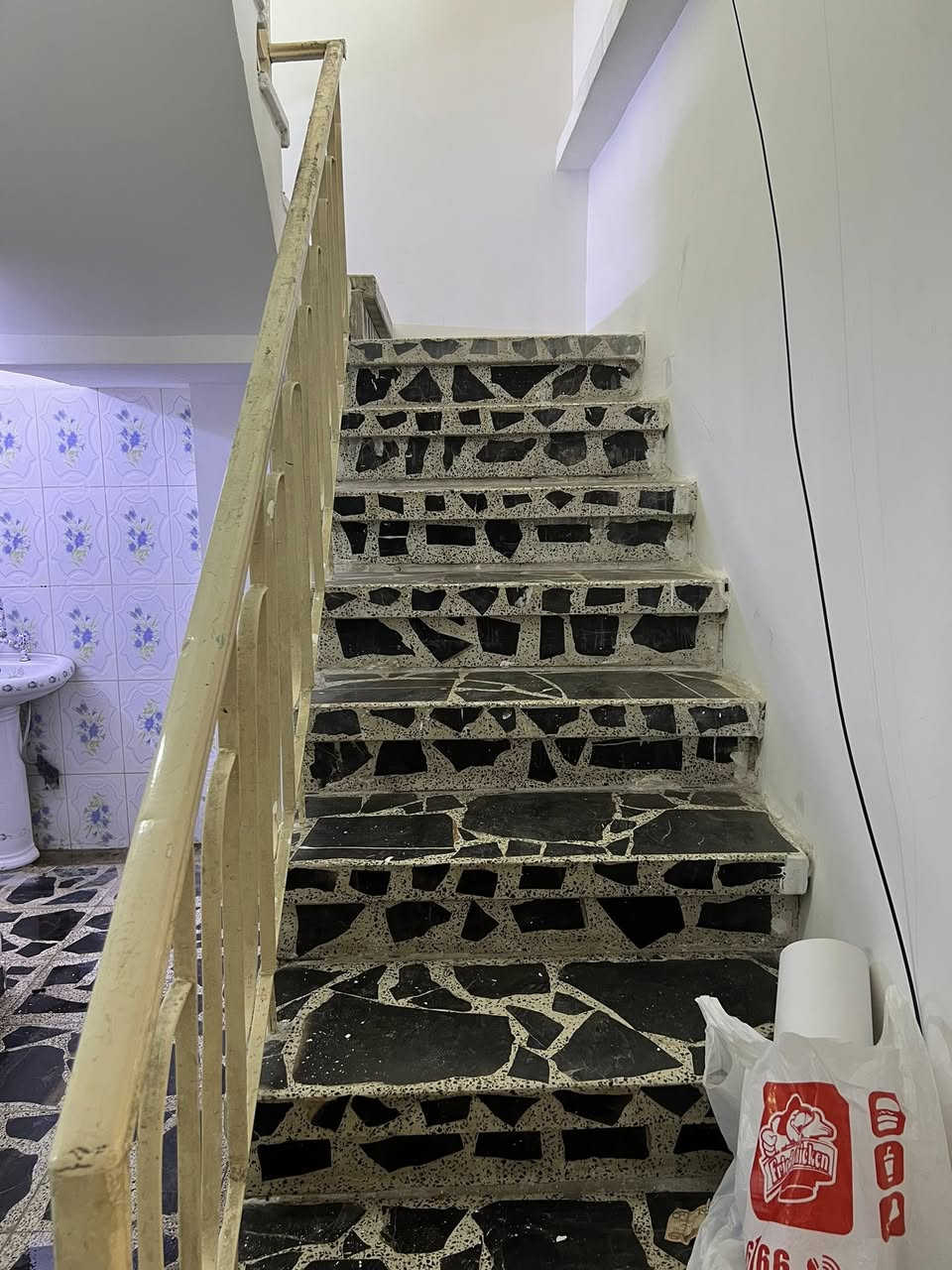 دار للأيجار الدورة الميكانيك
المساحة 95 متر

الطابق الاول يحتوي على صالة+ مدخل + حمام + غرفة نوم 
الطابق الثاني يحتوي على غرفة نوم 

للاستفسار

***********
