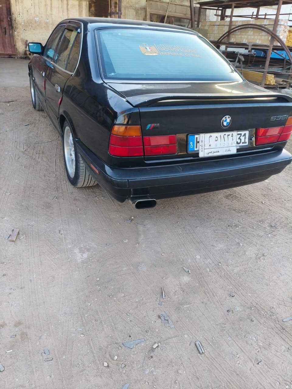 السلام عليكم سياره  بي ام٥٣٥ للبيع موديل ٩١ رقم بغداد سنويه جديده كير مرك ع شرط تبريد شغال كهربائيات شغالع 
جاهزه من كل النواحي السعر ٥٠ وبيها مجال  حك الجيه
***********
