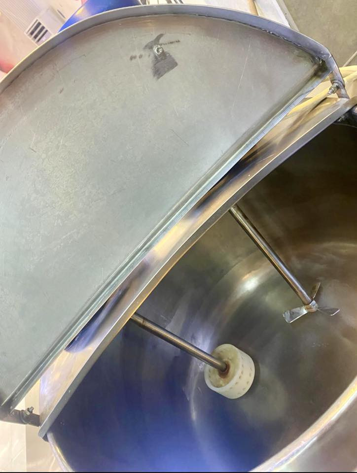 للبيع

1_ بسترة كمال ابو احمد نضافة فول 100٪ شغالة 100٪ مع التبريد ع الفحص 
السعة 130 لتر 
للبيع

للاستفسار الاتصال او ارسال رسالة ع الواتسآب على الرقم ***********
