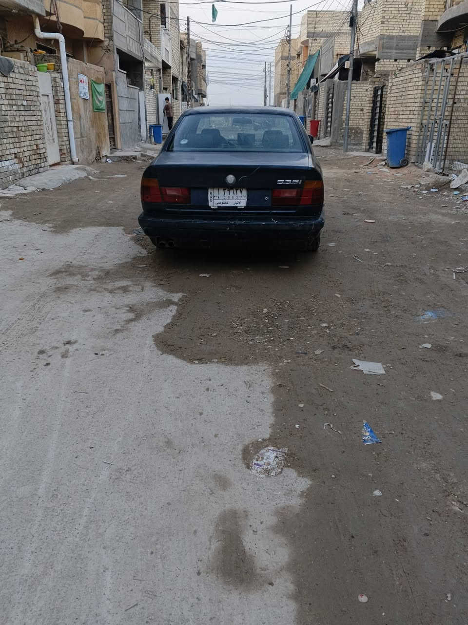 للبيع بي ام 535موديل 91 انبار مشروع وطني سعر 40$رقم  ***********سيارة بلادية لاضربة ولاصبغ ولاتبديل تدفئة تبريد ثلج شاشة وكامرة خلفية محرك وكير مكفولات دواخل جلد دشبول وكشنات وبطاين جددحدادية امامي خلفي جديد سنتر لووك شغال سلايد روف كهربائيات اي نقص مابيه سيارة احله من صور تخم تايرات ويل جدد مكاني بغدادموجود واتساب
