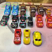 مجموعة سيارات • ١٥ قطعة • للبيع