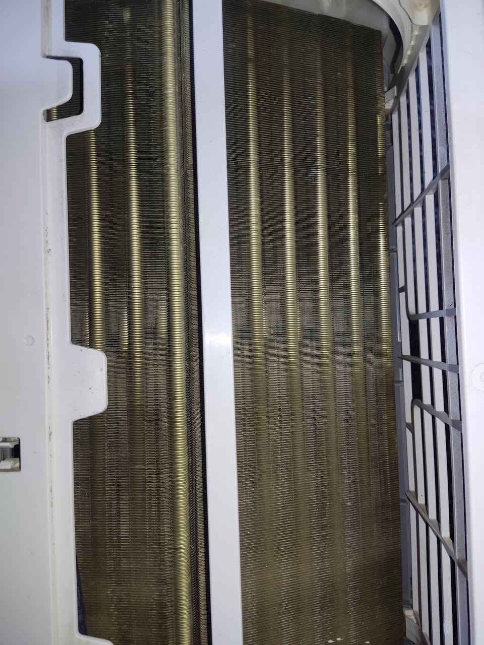سبلت 2 طن غازR410 تدفئة وتبريد ثلج خير من الله جهاز نظيف ماركة جودكس وشغال غازة مقفول ملحقاتة كاملة السعر 350 وبي مجال مستعجل على البيع لغرض النقل رقم الهاتف *********** مكاني كربلاء مامتواجد ع الفيس.
