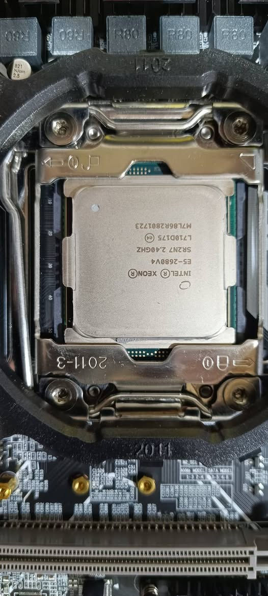 للبيع خلي سعر وبالعافية 

***********
