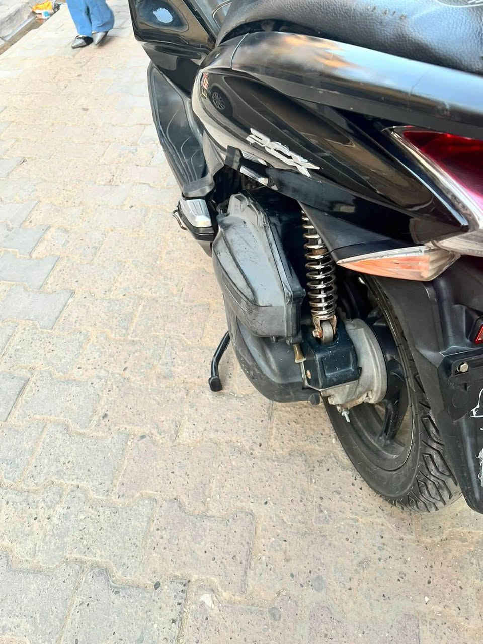 السلام عليكم للبيع دراجه pcxجيل الاول دراجة مال رمبه مديل16 ماخذها رمبه الدراجه على  ايدي حجم مكينه 150ياباني الاصلي دراجه جديده مال جناي

ياباني الاصلي دراجه كامله أستان كهربائي حساس ازدحام ٢حرف Aدراجه جديده الدراجه مكينه لوك شلعه معدل خير من اللّٰه دراجه تكول جديده بمعنئ الكلمه واحلا من الصور  دراجة مكينه مكفوله اي نقص مابيه السعر مليون و٢٥٠ المكان بغداد الكرخ الاتصال 
0775 928 3972 بغداد, العراق
