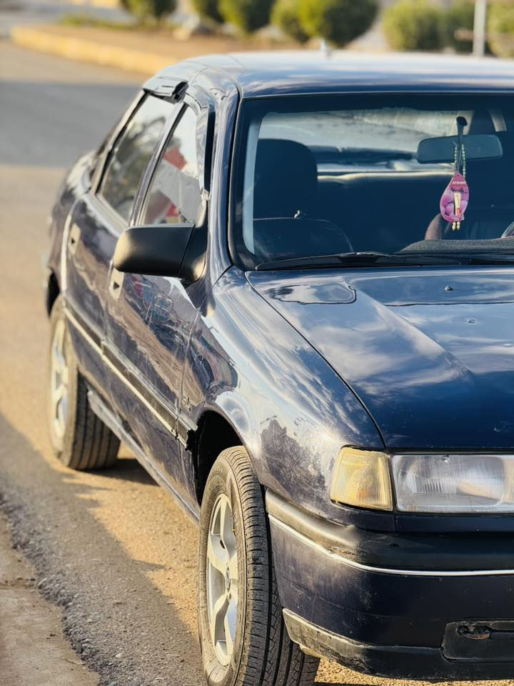 سلام عليكم 
 للبيع او مرواس  
أوبل فكترا 
موديل 1992
محرك حجم 1.6 (كير عادي)
رقم نينوى مصطره جديد (كوبون بانزين بيها ) 
محرك وكير شرط
السياره وضع شركه ضررها(جاملغ خلفي فقط )  
4تايرات جديده 
قفل مركزي 
نظام سمعات قوي (JPl)  
كشنات جديده 
سقف ودواخل كلها لوك وضع شركه لوك  
السياره نظيف من الداخل والخارج وأحلى من الصور 
مكان السياره :موصل قضاء تلعفر 
شرط تحويل 
السعر 46وبيه مجال 
للاستفسار 
رقم كورك ***********
رقم اسياسيل ***********
