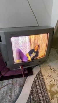 تلفزيون • حجم صغير • نضيف