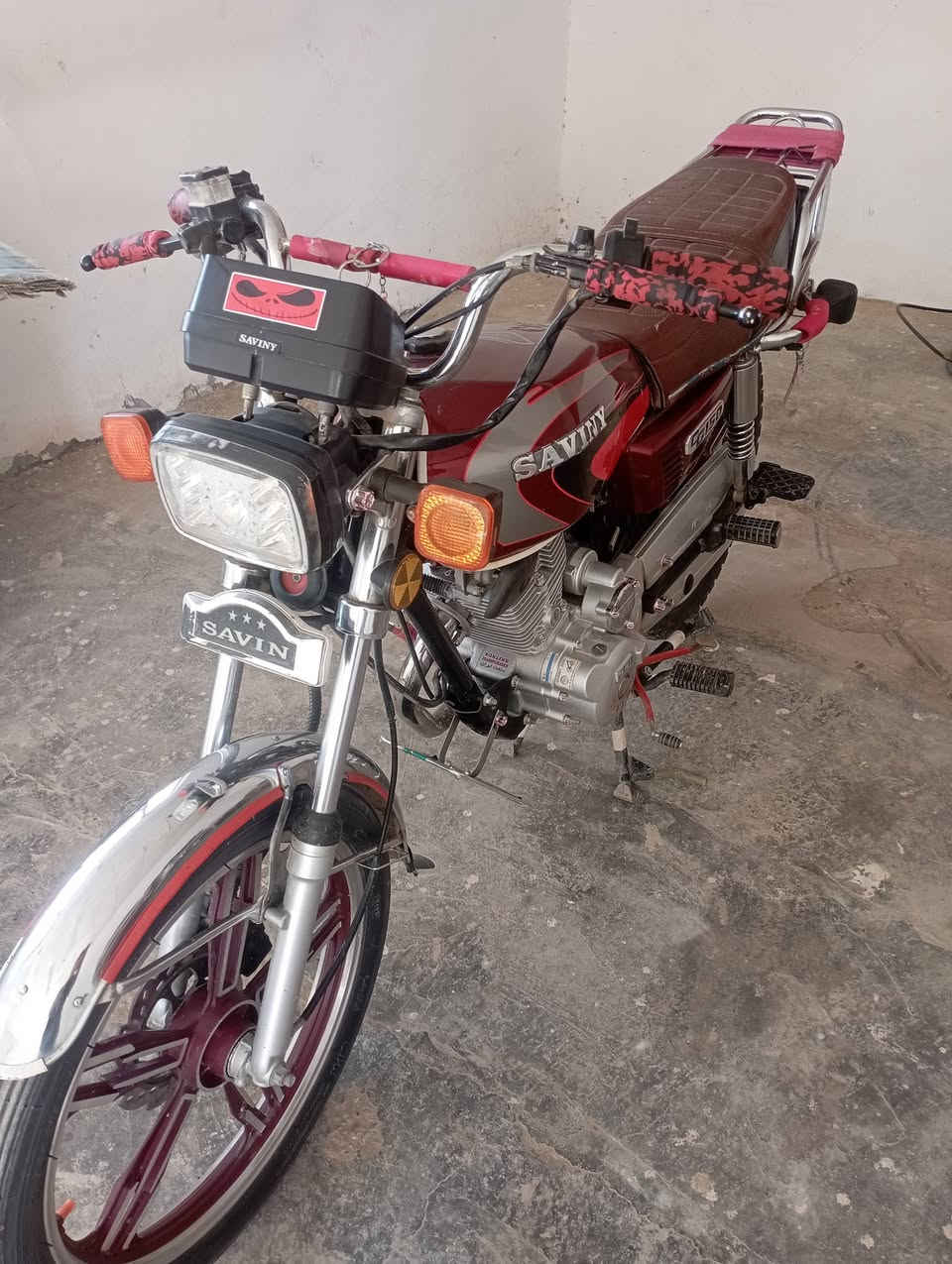 متاح سيفان موديل 21 اوراق كاملة نضافة مال 24 شغالة وكاملة كلهة مال جناي محرك وضع شركة محد لازمة للأتصال *********** مكاني سدة الهندية
