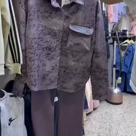 👨‍💼✨ وصلت أحدث التراكات والسوتات الولادي والبناتي حصرياً في مجمع دارين! 
الراحة والأناقة يجتمعان في تصاميم عصرية وألوان مبهجة تناسب كل ذوق 💕

🩵 خامات ناعمة عالية الجودة
🩷 ألوان مريحة وموديلات حديثة

📍 زورونا في مجمع دارين  أو تواصلوا معنا عبر الرسائل للطلب

⸻⁩


**إذا كنت صاحب هذا الإعلان وتريد حذفه لأي سبب، رجاءا أرسل رسالة إلى الدعم الفني**