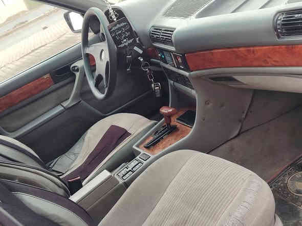 سلام عليكم مكلف بلنشر
بي ام موديل 1992

 محرك 30 فول اتوماتيك شرط

 صبغ الجمالية بدون معجون 

داخل حيل نظيف 
سلايت فتحة طكتين
تخم تايرات جدد ويل بلادي
 صدر جديد
رقم صدامي
 سنويه عظم عاج شرط تحويل
 ثاني يوم 
السعر 55 وبية مجال
مكان السيارة صلاح الدين بيجي
 الاتصال على الرقم ***********
