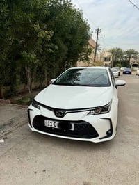 كورلا2024 ماشية 12 الف كفالة عامة من الزلغ  داخل جلد اسود  فتحة  قطعتي...