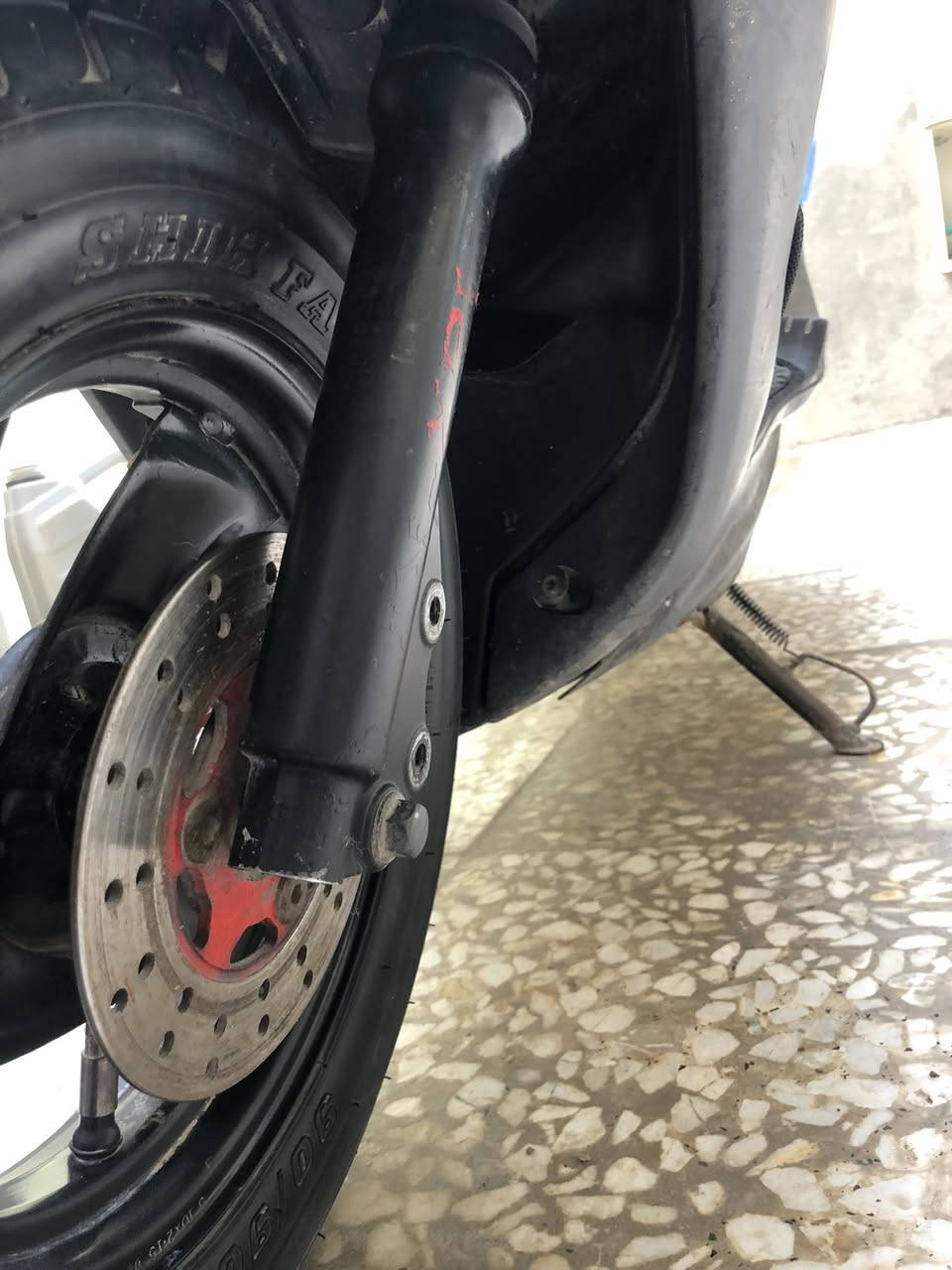 السلام عليك شباب دراجة ماكس عدلة للبيع خير من الله مكينة بل جيس ابلادي شوفت عينك وبيها اوراق بسمي مكان العبيدي شارع عشرين الاستفسار ع وتساب ***********
