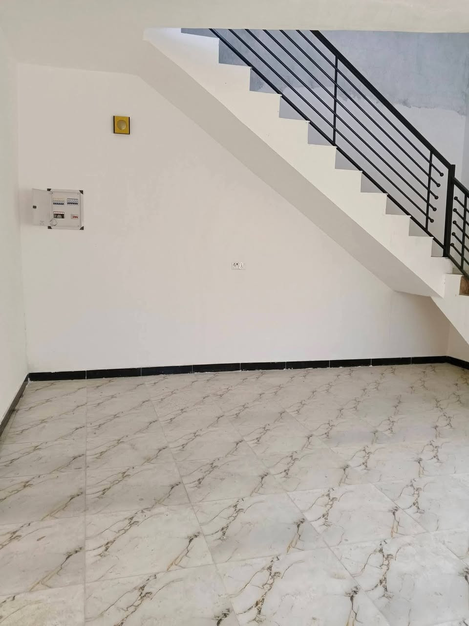 دار سكن زراعي للبيع في حي المتنبي خلف بيت الشيخ معد المساحه ٢٠٠م يحتوي على غرفتين نوم وصاله ومطبخ واستقبال بالاضافه إلى حديقتين بناء حديث مسلح للاستفسار الاتصال على الرقم
‏‪***********
دار سكن زراعي للبيع في حي المتنبي خلف بيت الشيخ معد المساحه ٢٠٠م يحتوي على غرفتين نوم وصاله ومطبخ واستقبال بالاضافه إلى حديقتين بناء حديث مسلح للاستفسار الاتصال على الرقم

دار سكن زراعي للبيع في حي المتنبي خلف بيت الشيخ معد المساحه ٢٠٠م يحتوي على غرفتين نوم وصاله ومطبخ واستقبال بالاضافه إلى حديقتين بناء حديث مسلح للاستفسار الاتصال على الرقم
