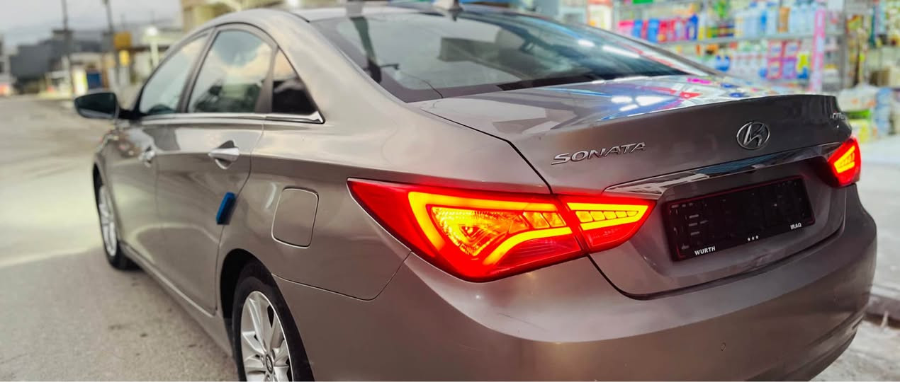 بسم الله الرحمن الرحيم(***********)
Honda Sonata 2012 بڕاوەی لۆک نموونە 
هۆندا سۆناتا ٢٠١٢ بڕاوەی دوبەی تازە داخڵ لێنەخوراو
سەیارەکە فول فول مواسفاتە جگە لە پانۆراما
بەسمە شاشە کامیرا حاسە کوشن کارەبایی 
هەر چوار کوشن هیتەر کوشن کارەبایی ئاوێنە شەفت
دەرگا و سندوق بەسمە بلاجکتۆر لید بەگلایت لید
لایت عەدەسە ئاوێنە ئیشارەت تاقم ویلی بیلاد
سوکان هیتەر ڕادار ئیکۆ بەنزین هەر ناخوات
دەبڵ گێر تۆماتیک و عادی سەماعە ئیم پی فایەر
گێچ زینۆن شاشە خەریتە و بلوتوس بیلاد 
تەبرید مەرکەزی ناوی کامل لید و گڵۆپە
سەیارەکە یەک دینار مەسرەفی تیدانییە زۆر مەزبووتە
یەک چاڵ و شوخت و قوپاوی پێوە نییە 
سەقف وەک شوشە بێ بۆیاغ دەحم و لێدران بەشەرت 
مەکینە دوش ٢.٤ هەر مەرغوبە زۆر مەزبووت
گێر مەکینە و کارەبای ABS برێک بەشەرت
سعری ٥٦ کەمیک مەجال شوێن رانیە 
*********** ڤایبەر و واتسئاپی لەسەرە رانية, السليمانية
