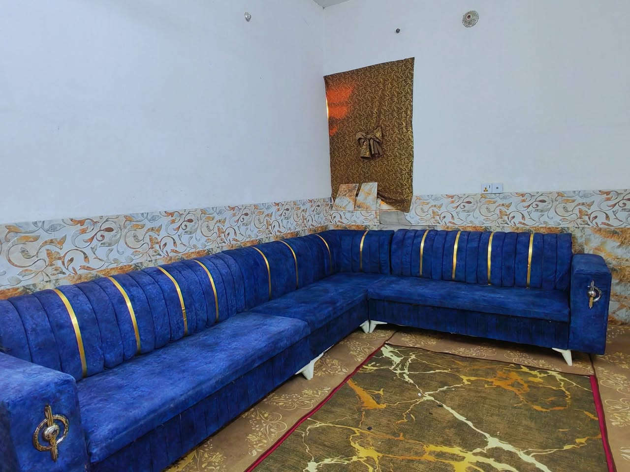 ديوان تسكام مو سوكي حيل نضيف مابي اي ضرر السعر235 العنوان كربلاء بدايه الامن الداخلي يوجد توصيل داخل كربلاء***********
