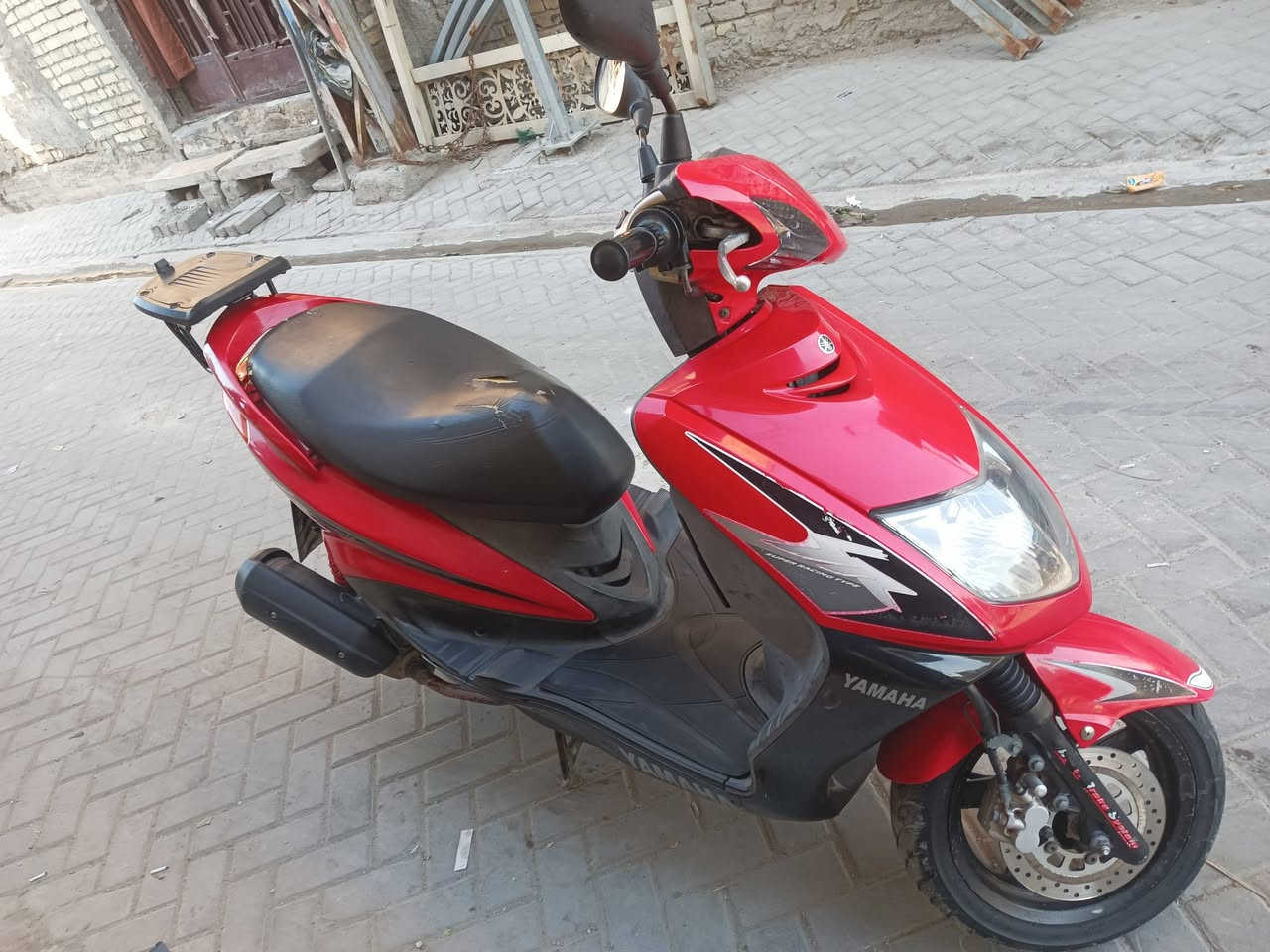 السلام عليكم
دراجه سكنس نثيه كابريتر 
كوري السرعه 140 رمبه لوك جديد ماشيه27 مكفولة كفاله عامه المكان بغداد ***********
