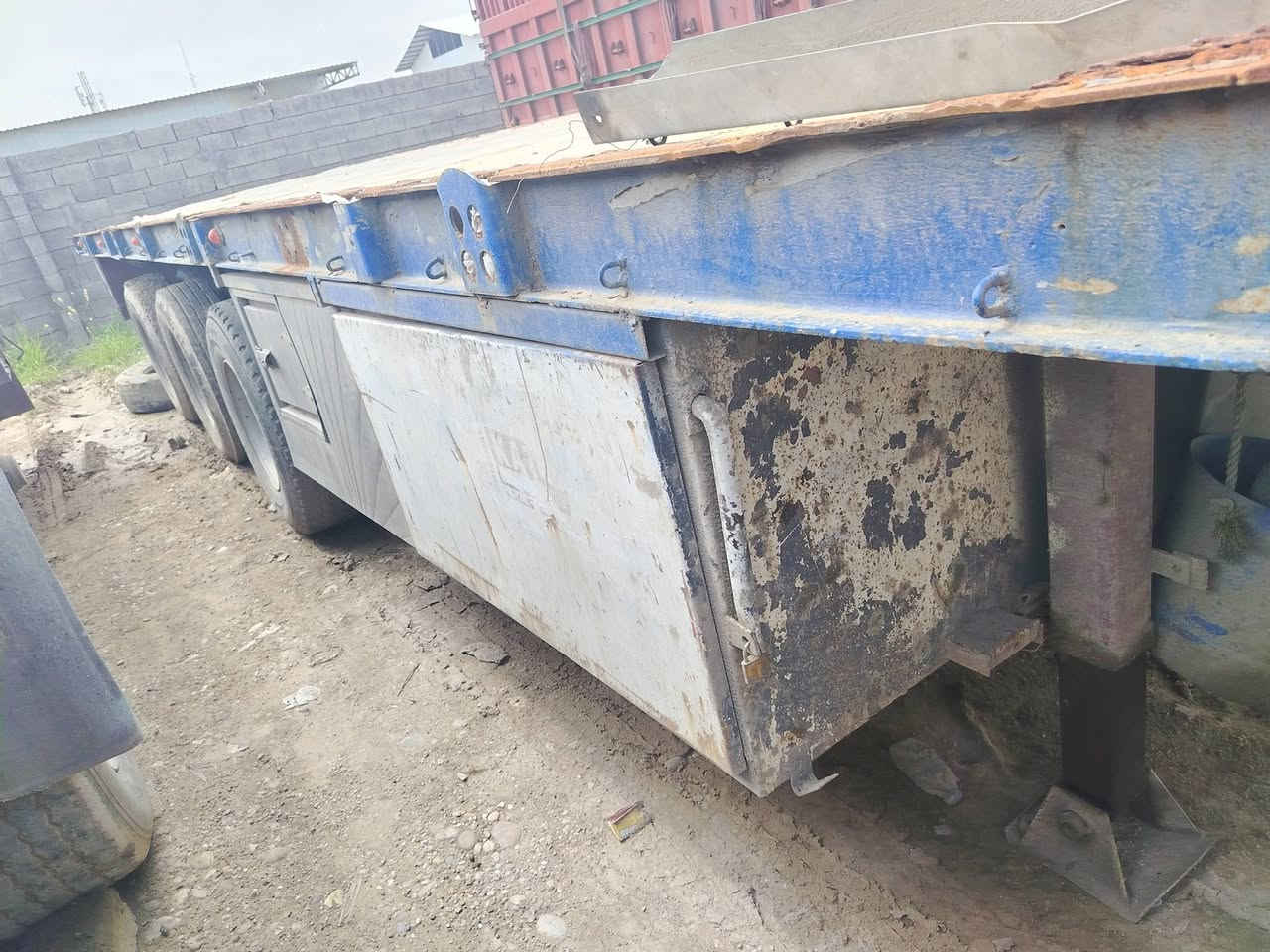 عربانة دنگيرين مجموعة الطول 12.80
 السعر 35$ ورقة وبيها مجال بسيط
التواصل على الرقم ***********
مكان العربانة بالموصل
