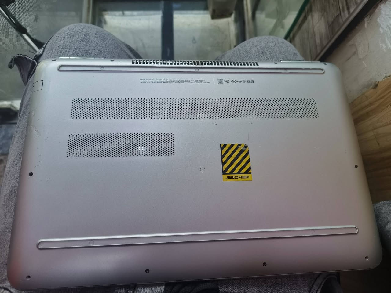 لابتوب hp معالج. i7  جيل 6. HQ رام 8  ddr4 كارت شاشة خارجي 4 كيكا 960m بدون بطارية ع كهرب فقط. سعر 250 وياها ماوس وشاحنتها الاصليه


**إذا كنت صاحب هذا الإعلان وتريد حذفه لأي سبب، رجاءا أرسل رسالة إلى الدعم الفني**