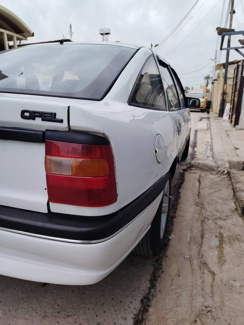 فكتره موديل 90 امحدث 93 محرك 16 رقم جديد هزه جديده كربون بازين شرط التحويل السعر 43 الرقم *********** خاص ماكو
