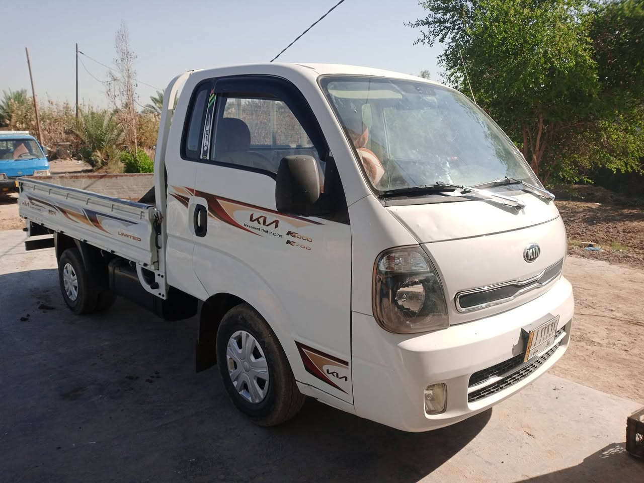 السلام عليكم كيه للبيع موديل ٢٠١٣
رقم بابل سنويه ل٢٧. كيرمكينه كله نضيف القماره بيه بخه صبغ رقم شاصيهه ضعيف السياره نضيفه كلش السعر٨٥
مكاني حله ***********
