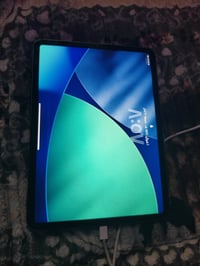 آيباد برو M1 • ١٢٨ • يدعم سيم