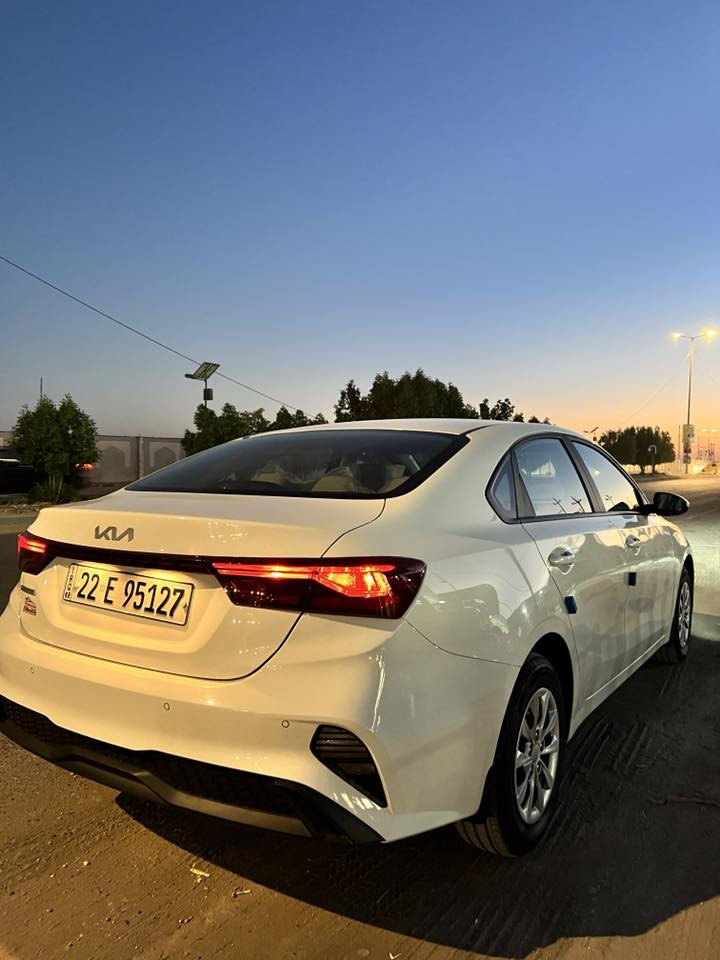 سيراتو 2024
كفاله عامه عدا نص جاملغ امامي صبغ 
محرك 1600
ماشية 29الف
ارضيه مغلفه جلد
مكان نجف 
السعر 168وبيه مجال قليل
***********
