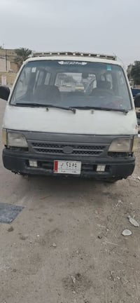 مرخصت الدمن سيارة هايسة 11راكب موديل 94دجة ناصية كير ومحرك محور بطة  س...
