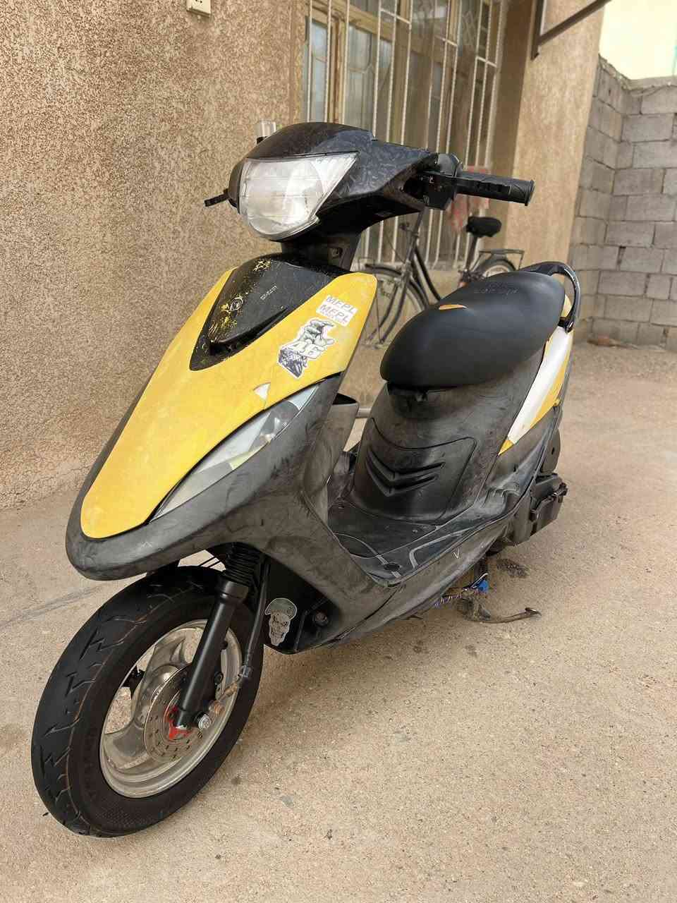 السلام عليكم ماكس عدله ياباني للبيع دراجه رمبه كفاله عامه كهربائيات كله شغاله دراجه بوشه 49 بلاديه بيه شلعه ومعدل تخبل كفراته الاصليه مختمه دراجه ختم واحد ويه المكينه بريكات امامي وخلفي شغالات دراجه ملاح ونضافه تخبل مكينه خرسه ماتنسمع مابيه لا نضوح ولا تنقيص ولا تبخير بيه تخم تايرات جدد كله كامله مابيه اي نقص شغاله بكل وقت نص نكره وتخبل نعومته العنوان البصرة التنومه والسعر خاص وانا بخدمت الشراي رقم الهاتف للتواصل ***********
