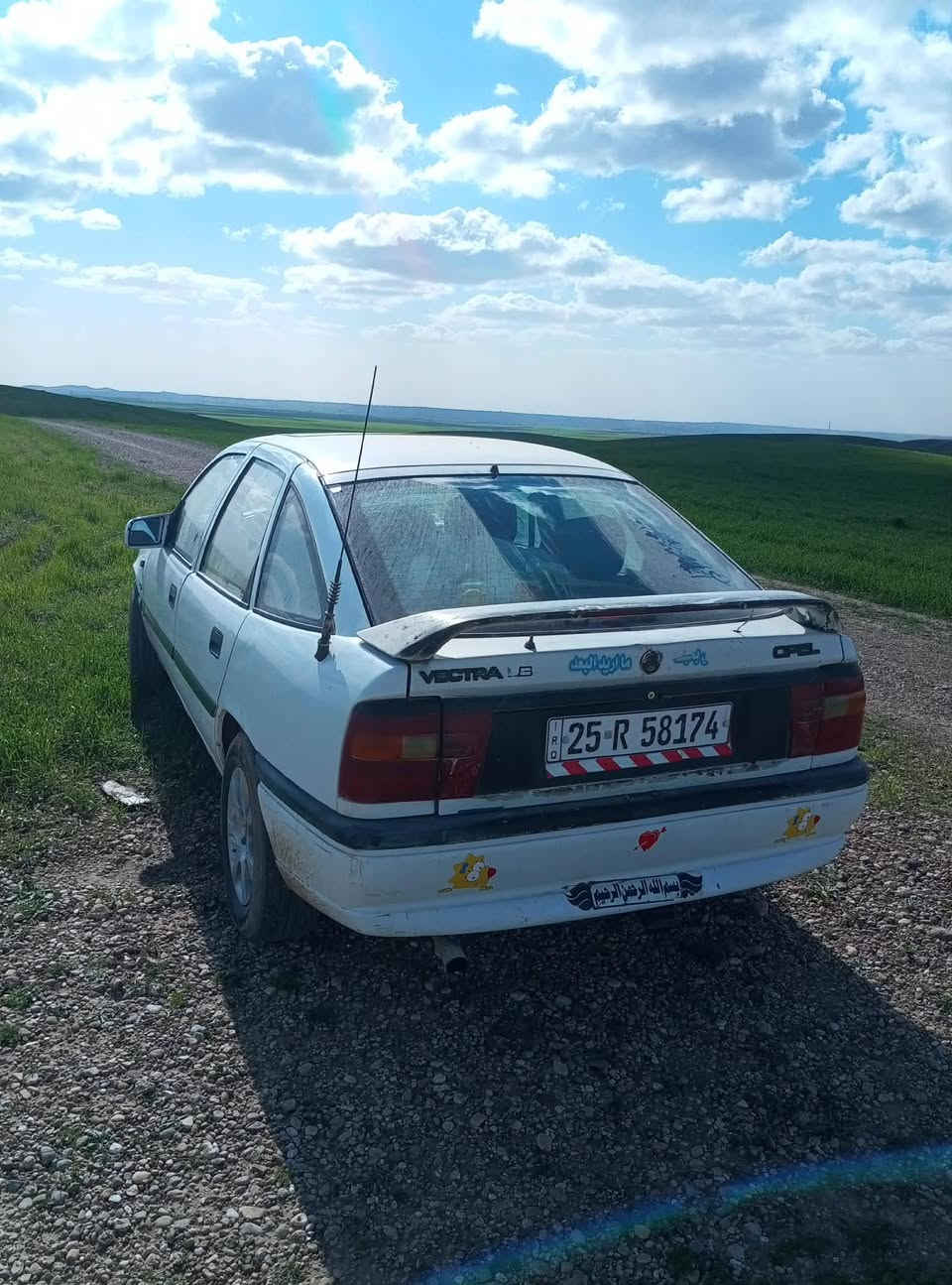 السلام عليكم
فكتره للبيع موديل 1994. 

حجم 18 

رقم كركوك دولي سنويه لل2030. هزه جديدة  كابون بانزين 

شرط التحويل.  

محرك كير شرط  

سلايت قفل مركزي  ستيرن باور 

السعر 40 وبيها مجال 

عنوان السياره  /ناحية الكوير 

الشراي الاتصال ع ‏‪***********‬‏

ويرهم مراوس  حسب القناعه 

ع خاص مااجاوب احد  للتواصل مع صاحبها ع خاص ابو محمد العباوي
