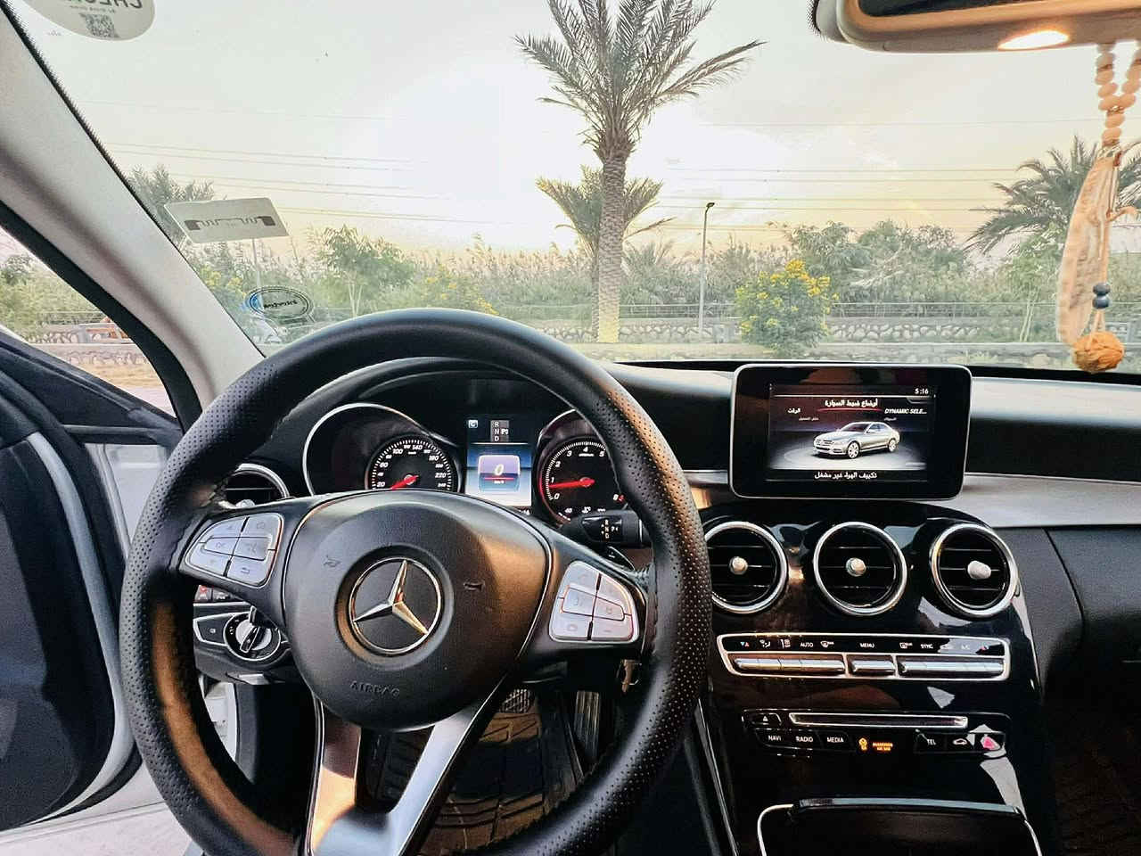 السلام عليكم
مرسيدس c class 200 
موديل 2016 كفالة :
محرك كير شاصي بدنه مكفولة مـن ڪُلشـي 
ماعدا مكان بسيط بقبق الجنطة موضح بالصورة 

المواصفات الخليجي : c200 تجي فتحه سقف 
محرك 2000 تيربو طيارة ✈️ 
كشنات جلد تدفئة كشنات كهرباء 
رادار امامي + بريك تلقائي مانع تصادم 
نقاط عمياء حساسات 360 د
اوتو ستوب + 5 انظمة قيادة 
هاند بريك بصمة 
ايقاف تشغيل المحرك عند التوقف (نظام اقتصادي )
و هواي مواصفات معروفه بالسيارة 

السيارة نضيفة حيل تفحص كلشي وتقتنع 
حدادية جديدة قبل شهر بدلتها 
قطع المانية بالكامل 
ماعايزها ربع السيارة تشغل وتطلع 
تحويل او وكالة 
السعر تم تخفيضه 183$ 
التواصل ع رقم ***********
