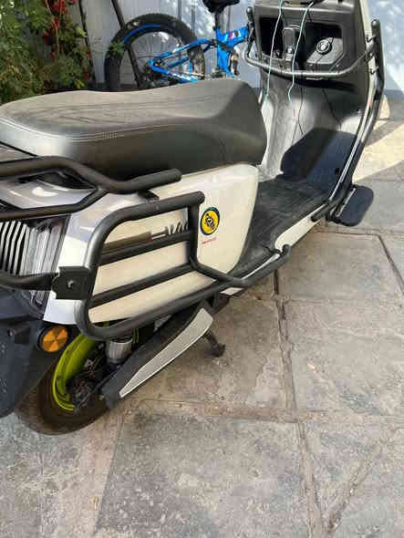 سلام عليكم دراجه شحن لبيع السعر 650 بيه مجال المكان السماوي الخضر ***********
