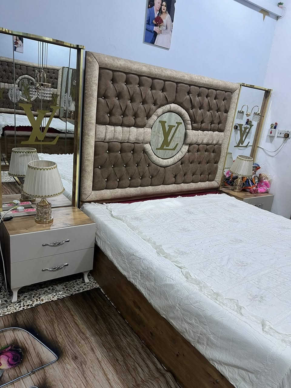 سلام عليكم غرفة جديدة  تجي شوفها يلله تخذها ما صار هواي من شدت  ريدينهة 1300 بيعة مجال  عشر قطع   ستفسار  وسهلة لطيبين ***********
