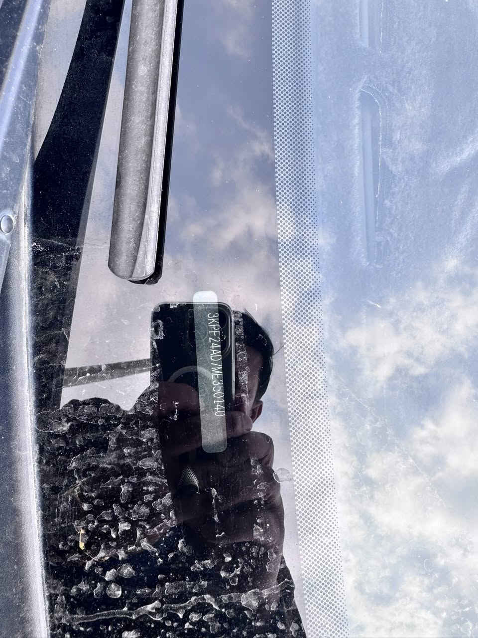 السلام عليكم فورتي موديل 2021 رقم أربيل الجديد تحويل مباشر حادثه جاملغ وبنيد بدون دواخل وصور السونار. بالمنشور ورقم الشاصي مصوره الك  ترهم مراوس ع سوناتا 16 /17 مكان السياره بغداد او الأنبار عامريه الصمود ***********
***********
السعر 128 وبيه مجال
